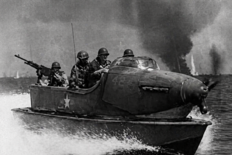 When They Put a P-39 Nose on a Tiny Boat — Japanese Called Them “Devil Boats”
