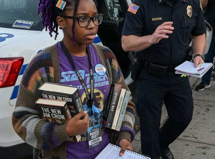They Saw a Bookish Girl and Underestimated Her—Then She Brought a Racist Cop to His Knees